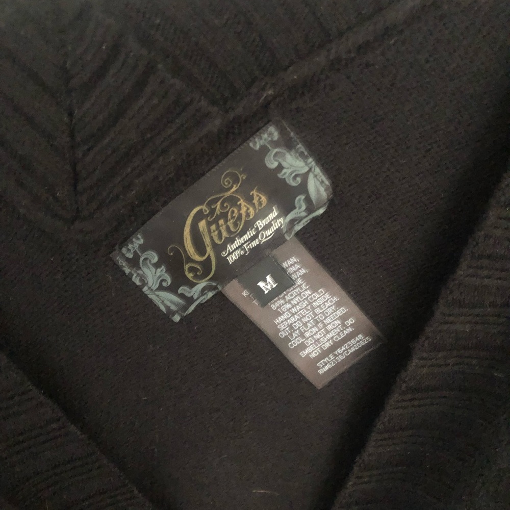 Women’s Guess v-neck sweater - Picture 6 of 7